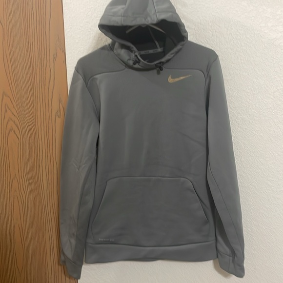 Nike Therma Fit Men’s Gray Hoodie Size Small - Picture 2 of 10
